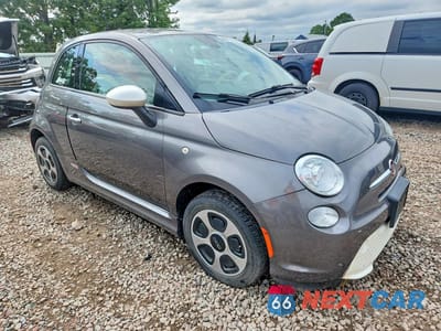Czwarte zdjęcie samochodu z boku: 2013 FIAT 500 ELECTRIC VIN:3C3CFFGE2DT752652 - miniatura