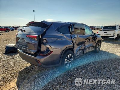 Trzecie zdjęcie samochodu z tyłu: 2021 TOYOTA HIGHLANDER HYBRID XLE VIN:5TDGARAH1MS506699 - miniatura