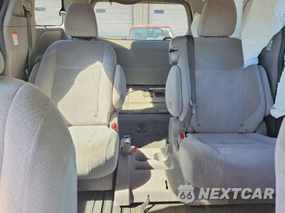 Zdjęcie 10 z 13 samochodu: 2016 TOYOTA SIENNA LE VIN:5TDKK3DC5GS694166 - miniatura
