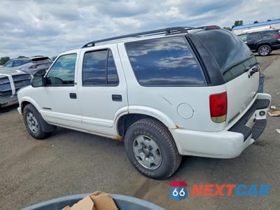 Drugie zdjęcie samochodu z przodu: 2003 CHEVROLET BLAZER VIN:1GNDT13X03K174688 - miniatura