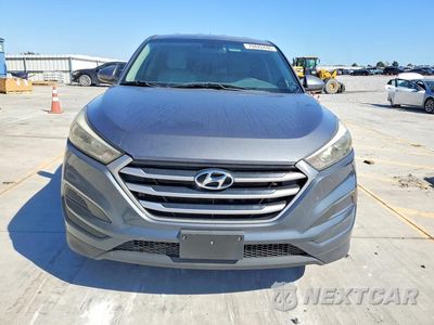 Piąte zdjęcie samochodu w środku: 2017 HYUNDAI TUCSON SE VIN:KM8J23A42HU506513 - miniatura