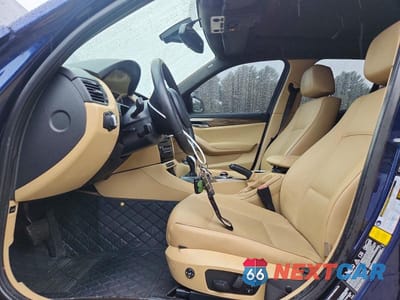 Zdjęcie 7 z 13 samochodu: 2014 BMW X1 XDRIVE28I VIN:WBAVL1C56EVY22013 - miniatura