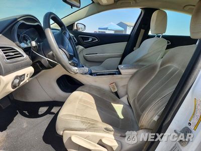 Zdjęcie 7 z 12 samochodu: 2015 CHRYSLER 200 LIMITED VIN:1C3CCCAB8FN715162 - miniatura