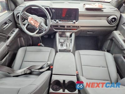 Zdjęcie 8 z 12 samochodu: 2026 CHEVROLET COLORADO TRAIL BOSS VIN:1GCPTEEK3T1142984 - miniatura