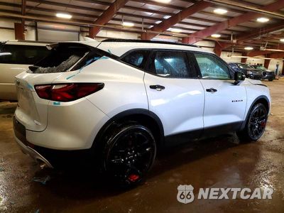 Trzecie zdjęcie samochodu z tyłu: 2021 CHEVROLET BLAZER 2LT VIN:3GNKBHRSXMS533730 - miniatura
