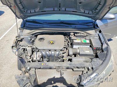 Zdjęcie 11 z 13 samochodu: 2019 HYUNDAI ELANTRA SE VIN:5NPD74LF7KH457494 - miniatura