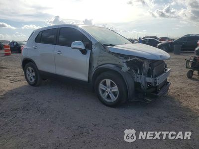 Czwarte zdjęcie samochodu z boku: 2020 CHEVROLET TRAX LS VIN:3GNCJKSBXLL293392 - miniatura