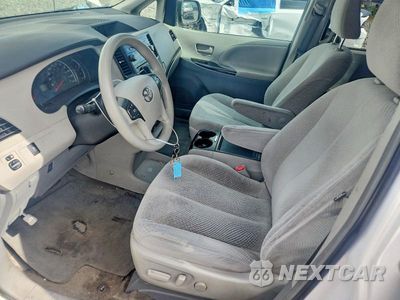 Zdjęcie 7 z 13 samochodu: 2013 TOYOTA SIENNA LE 8-PASSENGER VIN:5TDKK3DC1DS378601 - miniatura