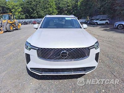 Piąte zdjęcie samochodu w środku: 2026 VOLVO XC90 PLUS VIN:YV4062PE1T1498037 - miniatura
