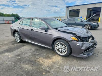 Czwarte zdjęcie samochodu z boku: 2019 TOYOTA CAMRY XLE VIN:4T1B11HK7KU245063 - miniatura