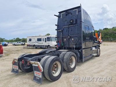 Trzecie zdjęcie samochodu z tyłu: 2015 FREIGHTLINER CASCADIA SEMI TRUCK VIN:3AKJGLD51FSGJ3615 - miniatura