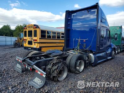 Trzecie zdjęcie samochodu z tyłu: 2022 KENWORTH T680 SEMI TRUCK VIN:1XKYDP9X1NJ473217 - miniatura