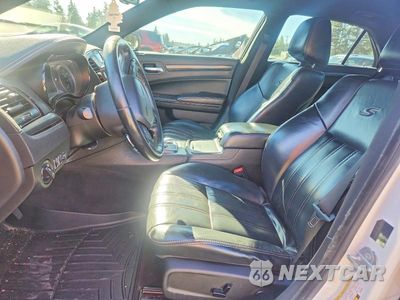 Zdjęcie 7 z 12 samochodu: 2016 CHRYSLER 300 S VIN:2C3CCABG0GH170535 - miniatura