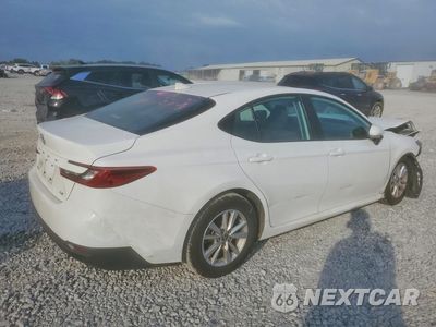 Trzecie zdjęcie samochodu z tyłu: 2025 TOYOTA CAMRY LE VIN:4T1DAACK2SU141905 - miniatura