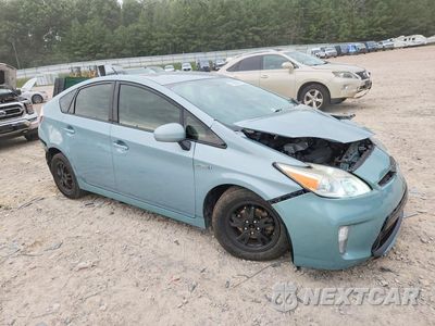 Czwarte zdjęcie samochodu z boku: 2013 TOYOTA PRIUS TWO VIN:JTDKN3DU6D5677295 - miniatura
