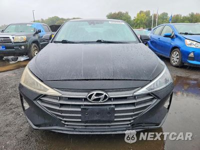 Piąte zdjęcie samochodu w środku: 2019 HYUNDAI ELANTRA SEL VIN:5NPD84LF1KH403170 - miniatura