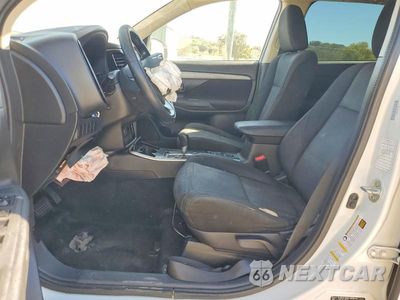 Zdjęcie 7 z 13 samochodu: 2018 MITSUBISHI OUTLANDER SE VIN:JA4AZ3A32JZ038776 - miniatura
