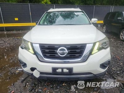 Piąte zdjęcie samochodu w środku: 2017 NISSAN PATHFINDER SL VIN:5N1DR2MM8HC605924 - miniatura