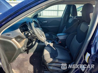 Zdjęcie 7 z 12 samochodu: 2016 JEEP CHEROKEE SPORT VIN:1C4PJLAB0GW230349 - miniatura