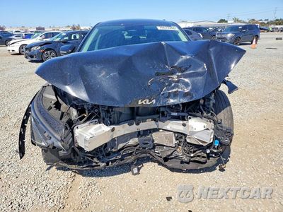 Piąte zdjęcie samochodu w środku: 2025 KIA EV6 LIGHT LONG RANGE VIN:5XYC34JA2SG010657 - miniatura