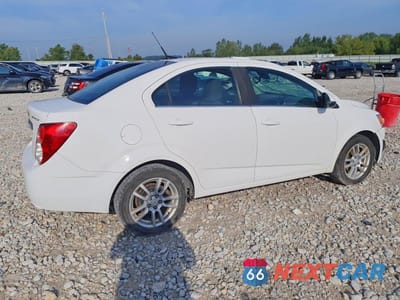 Trzecie zdjęcie samochodu z tyłu: 2012 CHEVROLET SONIC LT VIN:1G1JD5SH6C4138270 - miniatura