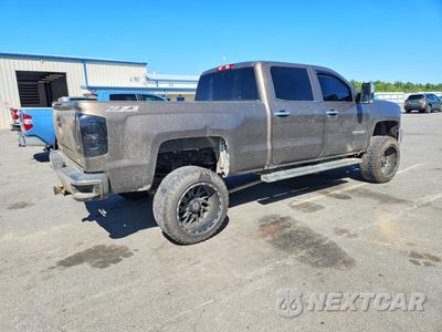 Trzecie zdjęcie samochodu z tyłu: 2015 CHEVROLET SILVERADO K3500 LTZ VIN:1GC4K0E80FF165000 - miniatura