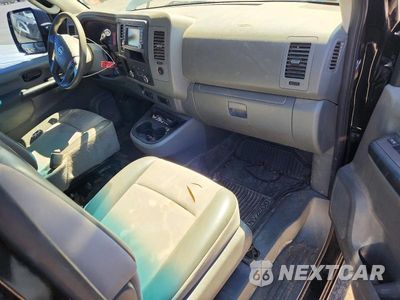 Zdjęcie 8 z 13 samochodu: 2015 NISSAN NV 2500 HD SV VIN:1N6AF0KY7FN803760 - miniatura