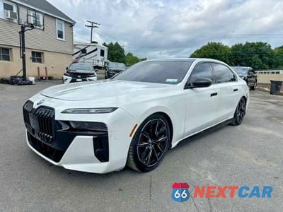 2024 BMW 760 XI WBA33EJ0XRCP25744 - główne zdjęcie licytacji z USA - miniatura