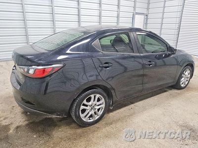 Trzecie zdjęcie samochodu z tyłu: 2017 TOYOTA YARIS IA BASE VIN:3MYDLBYV3HY155035 - miniatura