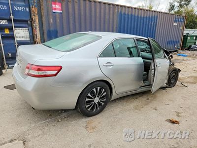 Trzecie zdjęcie samochodu z tyłu: 2010 TOYOTA CAMRY LE VIN:4T1BF3EK4AU087779 - miniatura