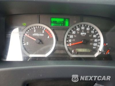 Zdjęcie 9 z 13 samochodu: 2014 ISUZU NPR HD BOX TRUCK VIN:JALC4W160E7003291 - miniatura