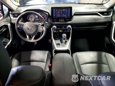 Zdjęcie 8 z 13 samochodu: 2021 TOYOTA RAV4 XLE PREMIUM VIN:2T3A1RFV8MC170067 - miniatura