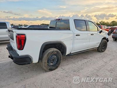 Trzecie zdjęcie samochodu z tyłu: 2023 GMC SIERRA K1500 AT4X VIN:3GTUUFEL3PG345105 - miniatura