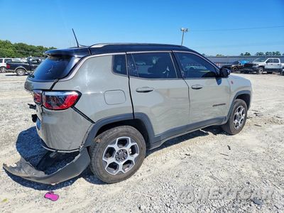 Trzecie zdjęcie samochodu z tyłu: 2022 JEEP COMPASS TRAILHAWK VIN:3C4NJDDB7NT192274 - miniatura