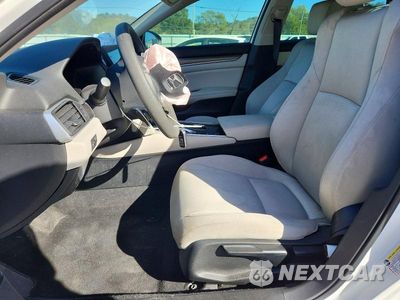 Zdjęcie 7 z 12 samochodu: 2019 HONDA ACCORD HYBRID VIN:1HGCV3F18KA015828 - miniatura