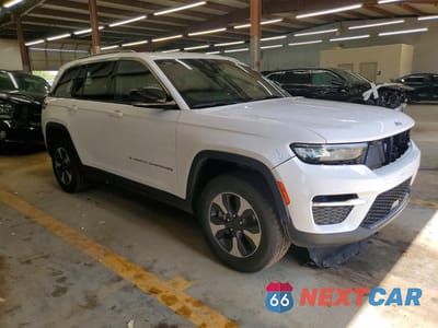 Czwarte zdjęcie samochodu z boku: 2024 JEEP GRAND CHEROKEE LIMITED 4XE VIN:1C4RJYB62RC120558 - miniatura