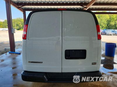 Zdjęcie 6 z 13 samochodu: 2021 CHEVROLET EXPRESS G2500 DELIVERY VAN VIN:1GCWGAFP0M1163022 - miniatura