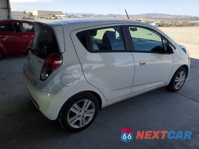 Trzecie zdjęcie samochodu z tyłu: 2015 CHEVROLET SPARK LS VIN:KL8CB6S92FC749243 - miniatura