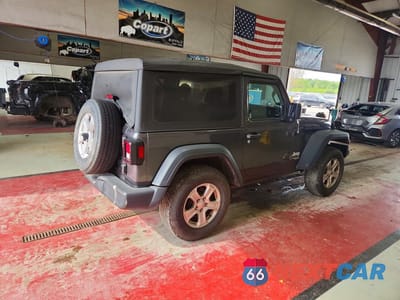 Trzecie zdjęcie samochodu z tyłu: 2018 JEEP WRANGLER SPORT VIN:1C4GJXAGXJW150969 - miniatura