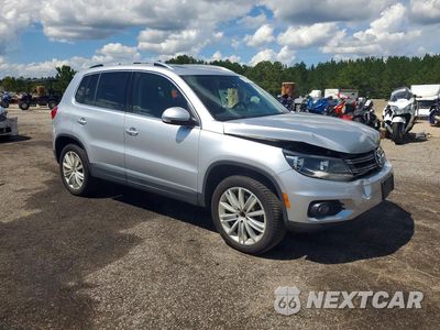 Czwarte zdjęcie samochodu z boku: 2015 VOLKSWAGEN TIGUAN S VIN:WVGBV7AX4FW105740 - miniatura