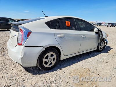 Trzecie zdjęcie samochodu z tyłu: 2014 TOYOTA PRIUS THREE VIN:JTDKN3DU5E1777087 - miniatura