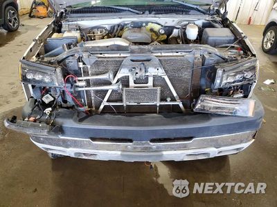 Zdjęcie 11 z 12 samochodu: 2004 CHEVROLET SILVERADO K2500 HEAVY DUTY VIN:1GCHK29U34E203231 - miniatura