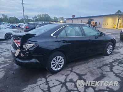 Trzecie zdjęcie samochodu z tyłu: 2017 TOYOTA CAMRY LE VIN:4T1BF1FK9HU642464 - miniatura