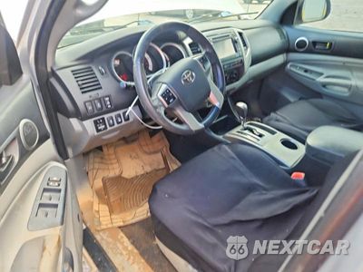 Zdjęcie 8 z 12 samochodu: 2012 TOYOTA TACOMA V6 VIN:3TMLU4EN4CM082510 - miniatura