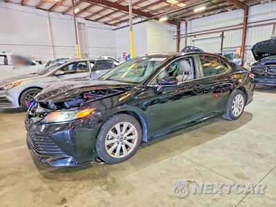 2020 TOYOTA CAMRY LE 4T1C11AK8LU908334 - główne zdjęcie licytacji z USA - miniatura