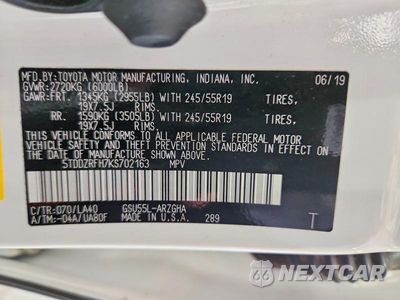 Zdjęcie 14 z 14 samochodu: 2019 TOYOTA HIGHLANDER LIMITED PLATINUM VIN:5TDDZRFH7KS702163 - miniatura