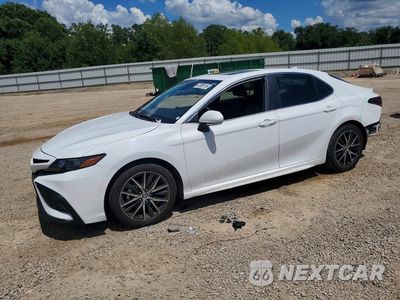 2024 TOYOTA CAMRY SE 4T1G11AK4RU860046 - główne zdjęcie licytacji z USA - miniatura