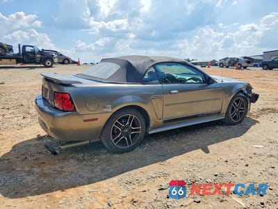 Trzecie zdjęcie samochodu z tyłu: 2002 FORD MUSTANG VIN:1FAFP44472F180027 - miniatura