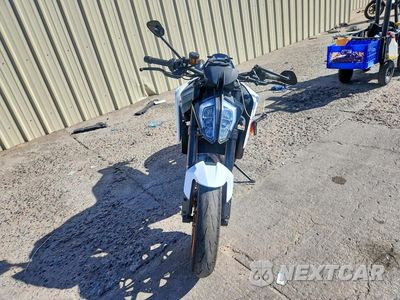 Drugie zdjęcie samochodu z przodu: 2021 KTM 890 DUKE R VIN:VBKTU9405MM808356 - miniatura