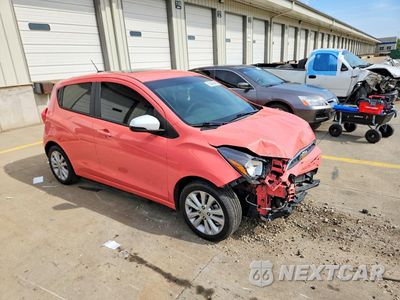 Czwarte zdjęcie samochodu z boku: 2018 CHEVROLET SPARK 1LT VIN:KL8CD6SA3JC430849 - miniatura